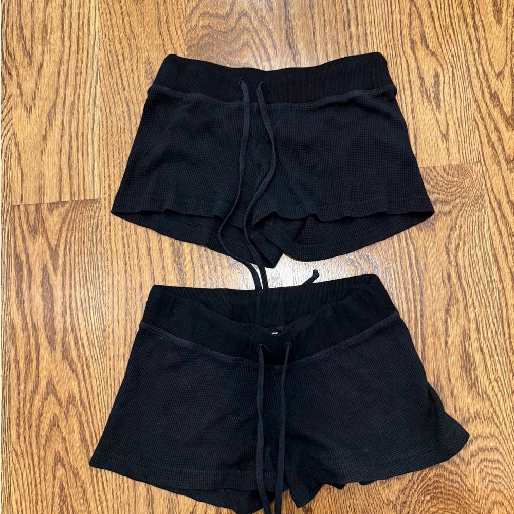2 pairs of girls black waffle hardtails xl girls